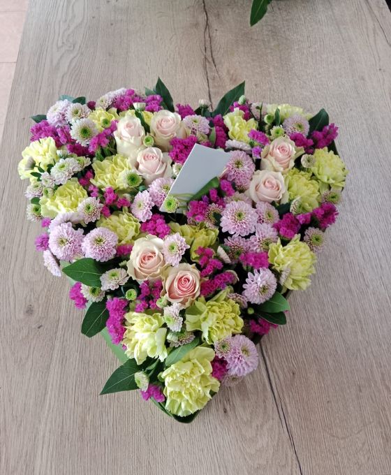 Corazón de flores Funerario